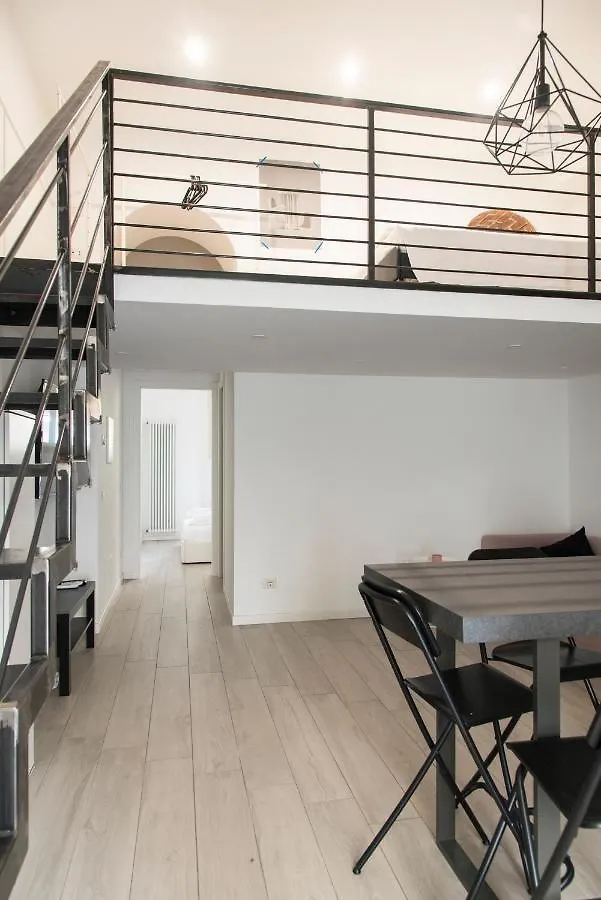 Apartment Youhosty - Pavia 7 Milan