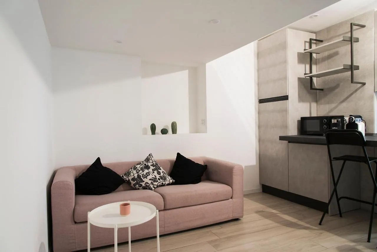 Apartment Youhosty - Pavia 7 Milan