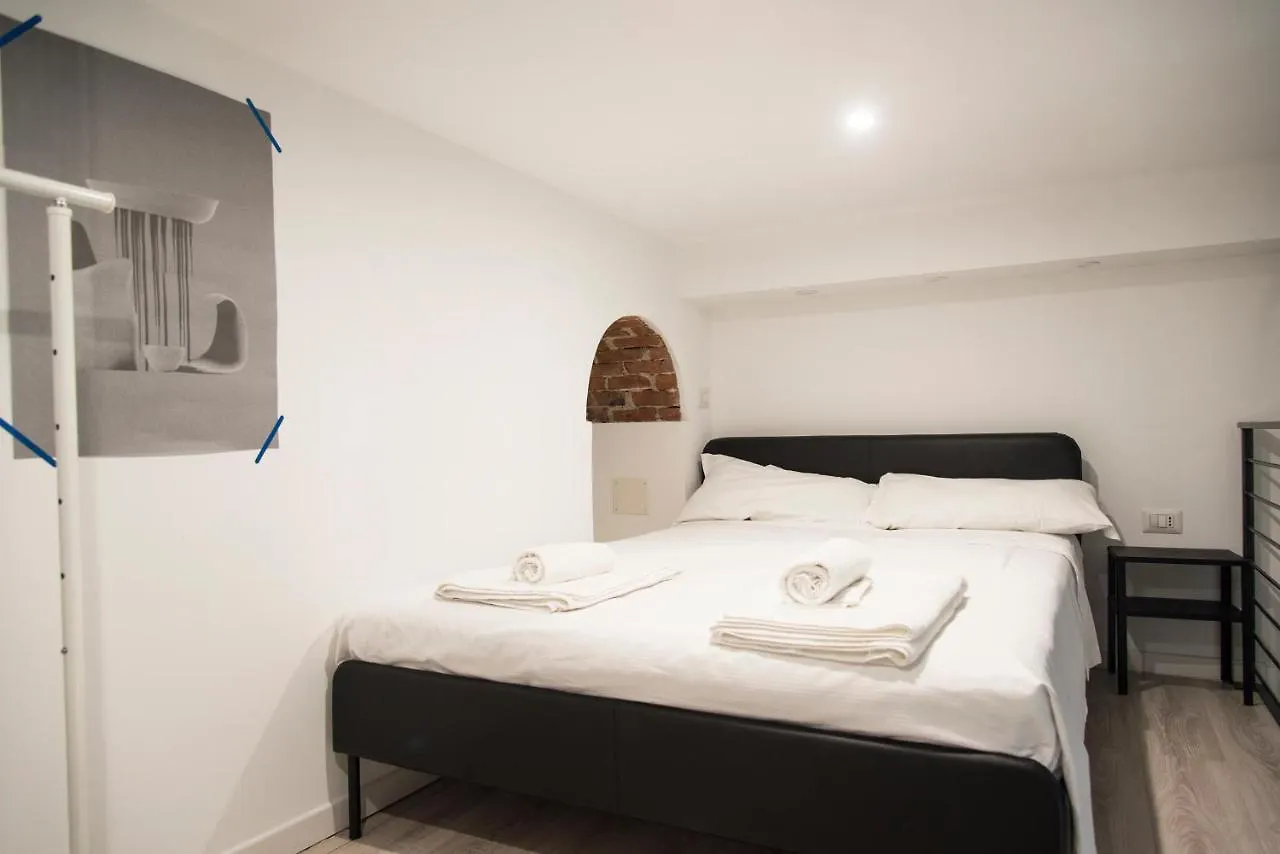 Apartment Youhosty - Pavia 7 Milan Italy